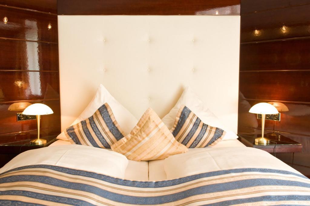 Moselstern Hotel Brixiade &Triton Кохем Стая снимка
