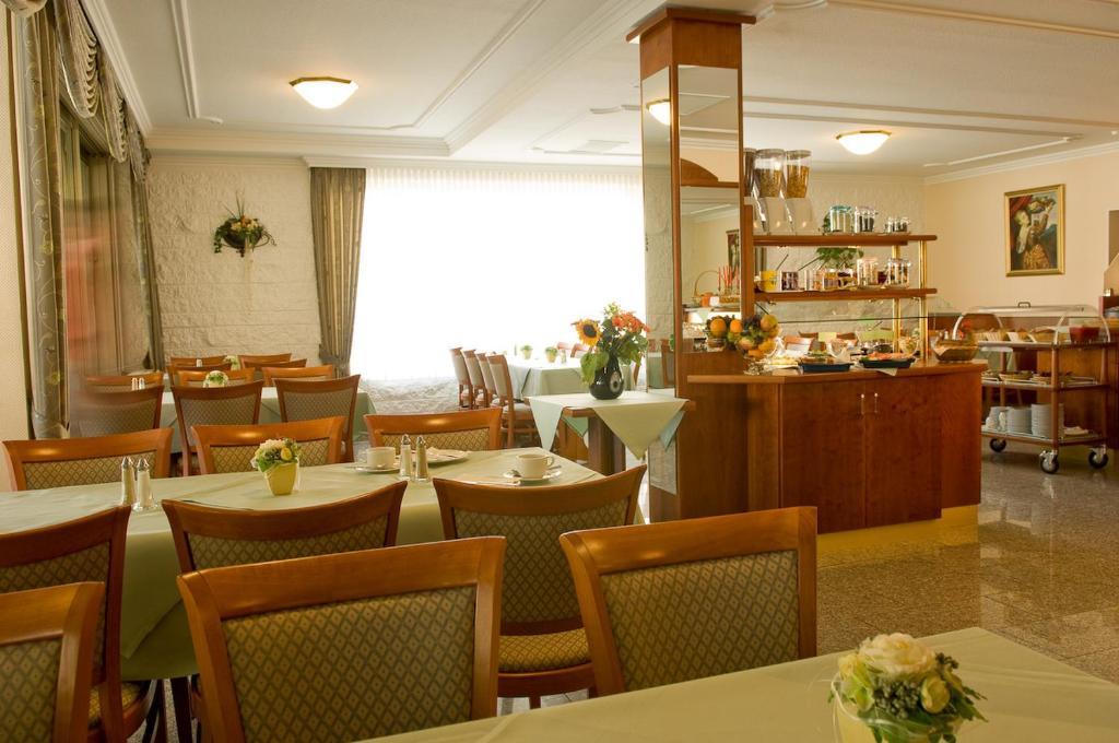 Moselstern Hotel Brixiade &Triton Кохем Екстериор снимка